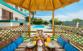 Villas Marianna