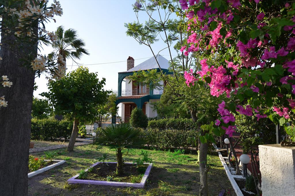 Villas Marianna Kalavarda Exterior photo